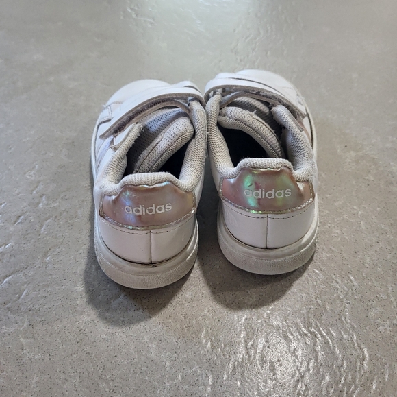 Adidas Grand Court Low White Iridescent Size 10 Kids Double Hook&Loop Strap - Picture 4 of 6